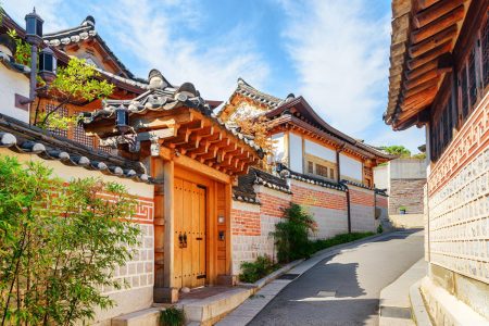 10 Thai Customs That Might Suprise You